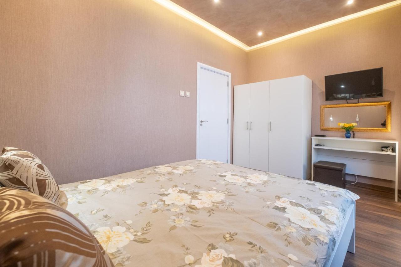 Feel Sofia - One Bedroom Apartment Next To Russian Square Екстериор снимка